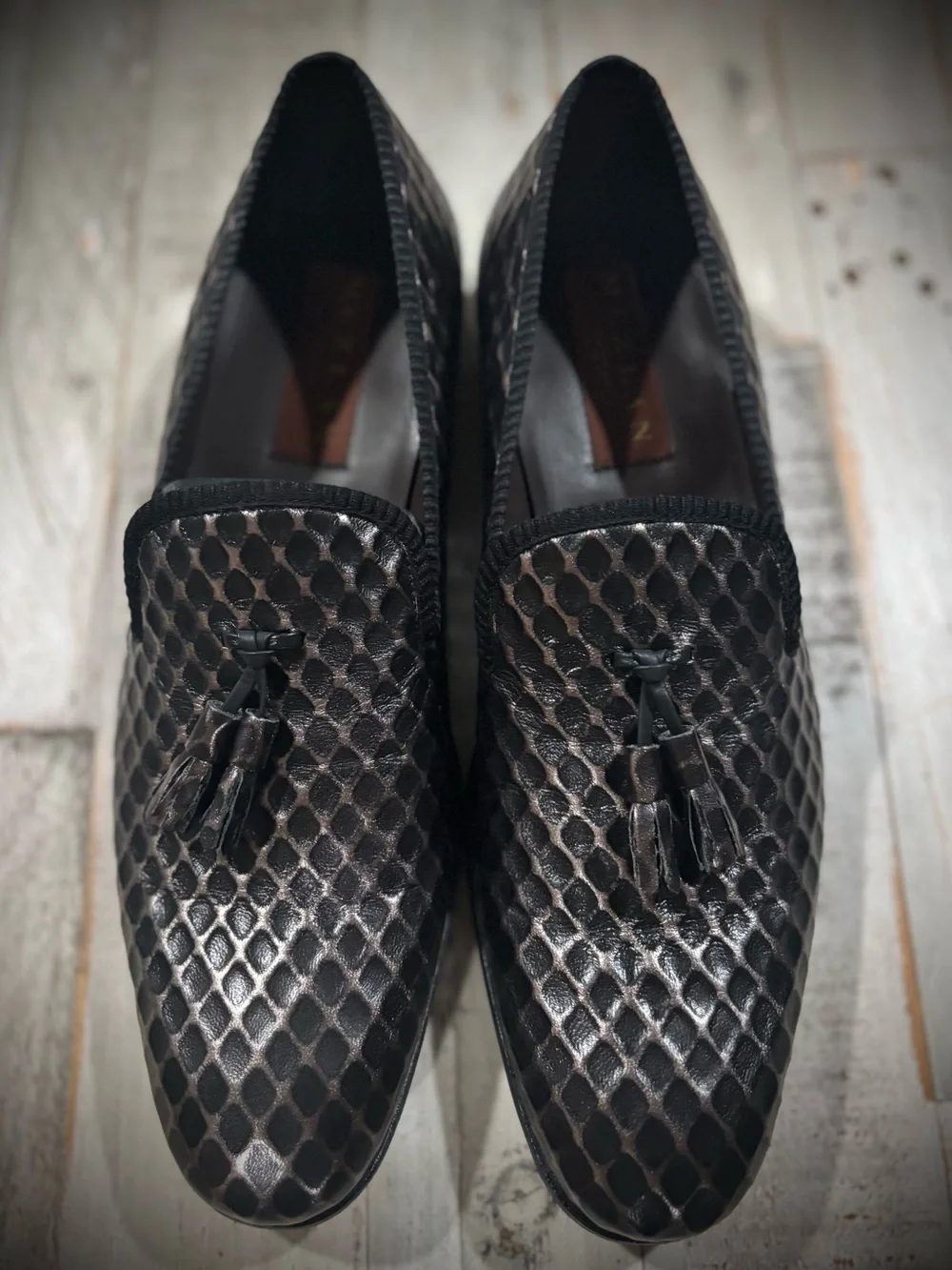 Mezlan textured metallic